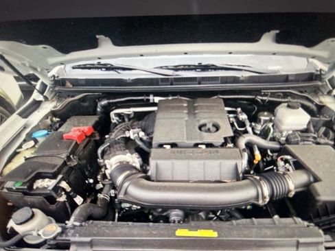 Certified 2024 Nissan Frontier SV w/ SV Convenience Package image 6