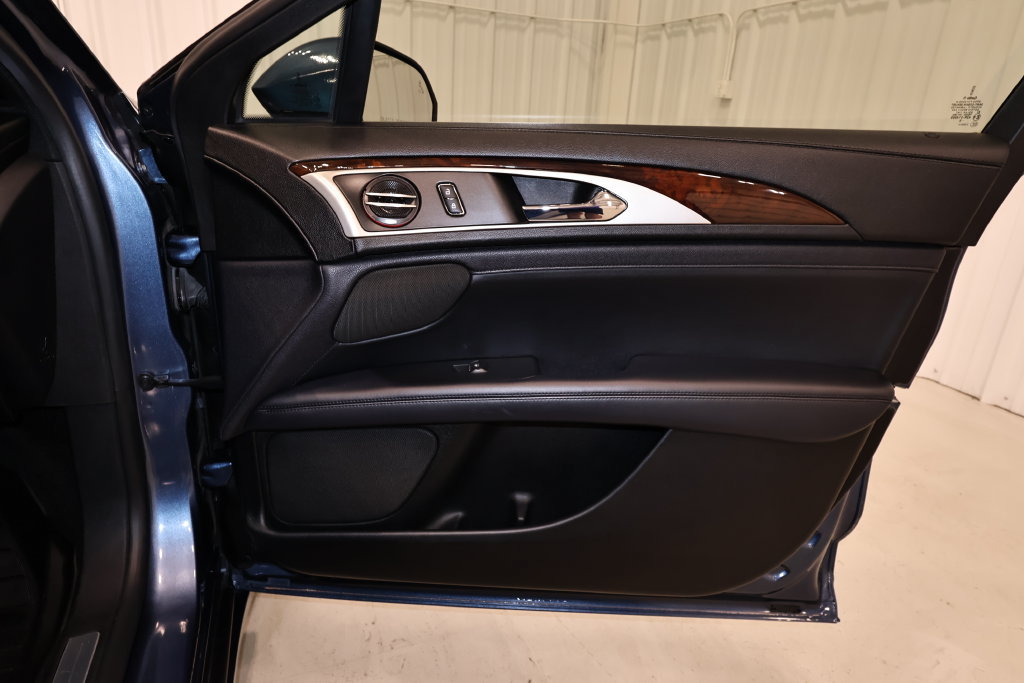 Used 2018 Lincoln MKZ Reserve w/ Climate Package AWD/4WD image 18