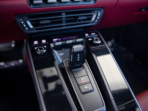 Certified 2024 Porsche 911 Targa 4S AWD/4WD image 15