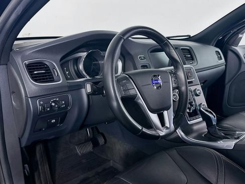 Used 2016 Volvo S60 T6 image 9