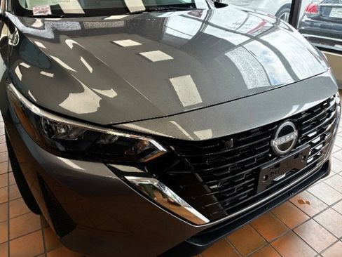 Used 2024 Nissan Sentra S FWD image 2