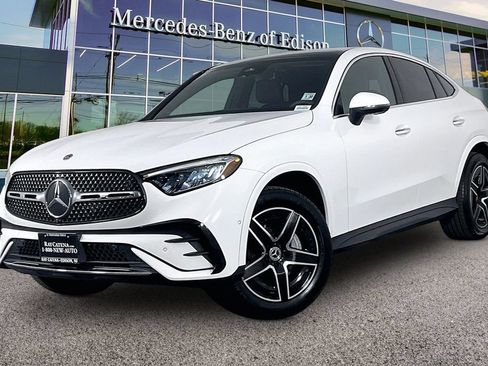 Certified 2025 Mercedes-Benz GLC 300 4MATIC image 9