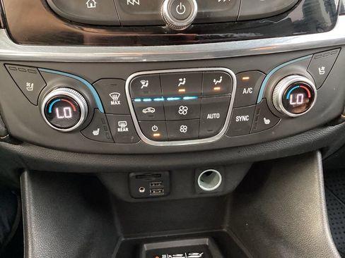 Used 2020 Chevrolet Traverse Premier w/ LPO, Floor Liner Package AWD/4WD image 22