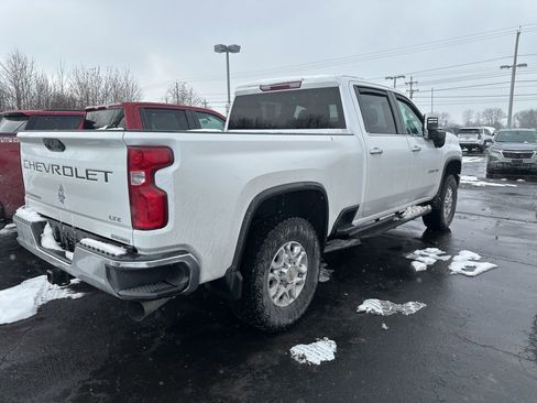 Used 2023 Chevrolet Silverado 3500 LTZ image 2