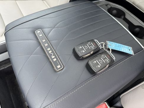 Used 2023 RAM 1500 Limited AWD/4WD image 36