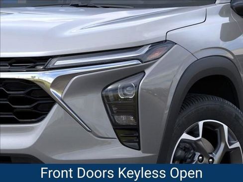 New 2026 Chevrolet Trax LT w/ Driver Confidence Package image 11