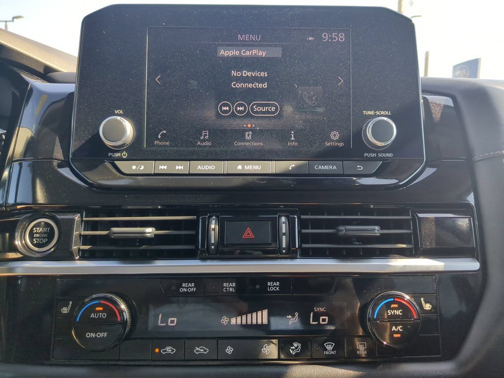 Used 2024 Nissan Pathfinder SV AWD/4WD image 21