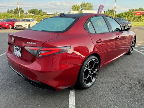 Used 2024 Alfa Romeo Giulia Veloce RWD image 8