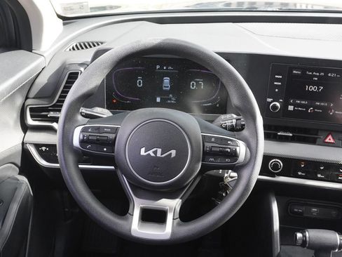 Used 2024 Kia Sportage LX AWD/4WD image 31