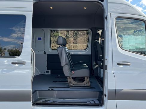 New 2025 Mercedes-Benz Sprinter 2500 image 18