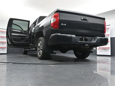 Used 2018 Toyota Tundra Platinum AWD/4WD image 30