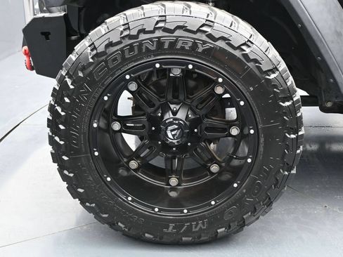 Used 2020 Jeep Gladiator Rubicon AWD/4WD image 25