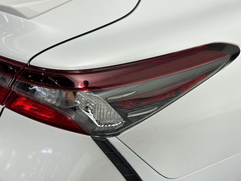 Used 2024 Toyota Camry SE FWD image 31