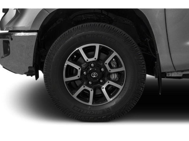 Used 2015 Toyota Tundra SR5 w/ SR5 Upgrade Package AWD/4WD image 9