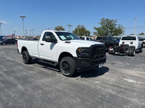 Used 2025 RAM 2500 Tradesman w/ Safety Group image 9