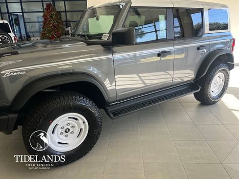 New 2025 Ford Bronco Heritage Edition image 4