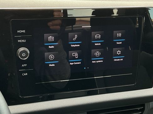 Used 2025 Volkswagen Jetta Sport image 30