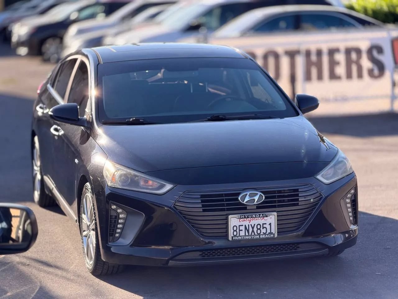 Used 2018 Hyundai Ioniq Limited FWD image 2