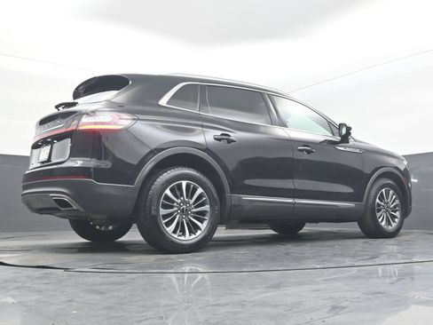 Used 2023 Lincoln Nautilus AWD w/ Premium Package image 31