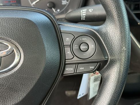 Used 2024 Toyota Corolla LE FWD image 22