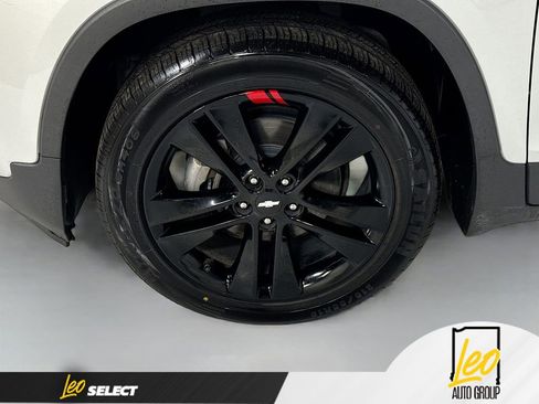 Used 2019 Chevrolet Trax LT w/ Redline Edition FWD image 31