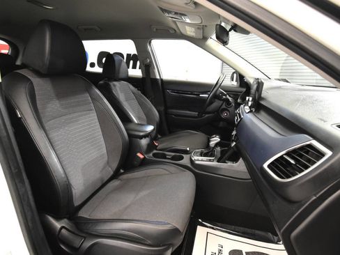 Used 2021 Kia Seltos S AWD/4WD image 18