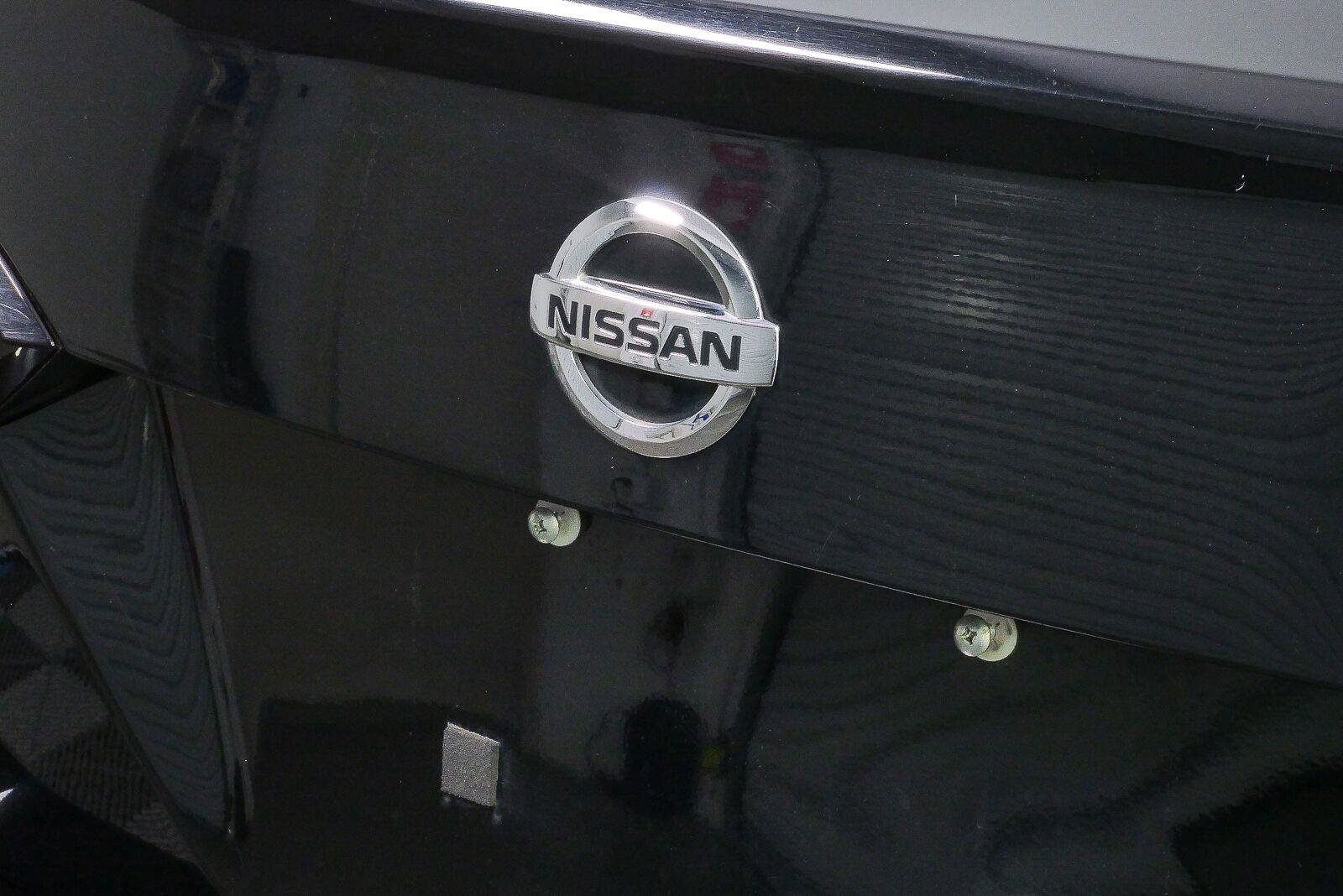 Used 2021 Nissan Versa SV FWD image 29