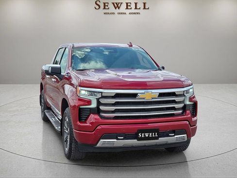 Used 2025 Chevrolet Silverado 1500 High Country AWD/4WD image 7
