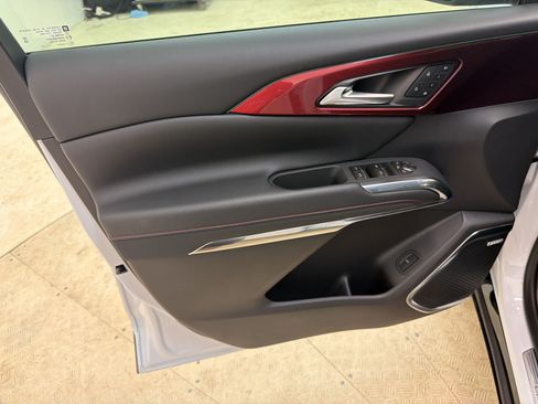 Used 2026 Chevrolet Traverse RS w/ LPO, Floor Liner Package AWD/4WD image 13