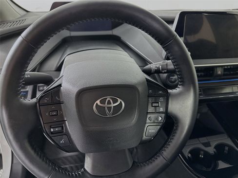 Used 2023 Toyota Prius XLE image 12