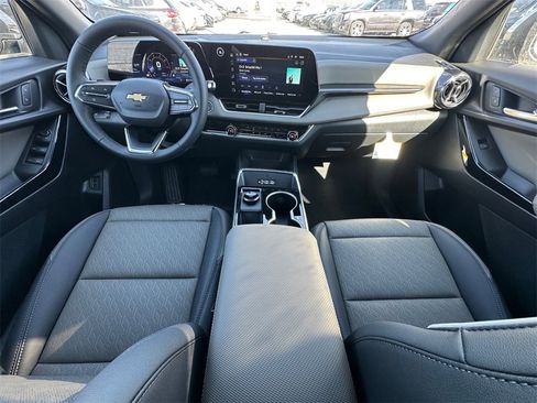 New 2026 Chevrolet Equinox LT w/ Convenience Package II image 23