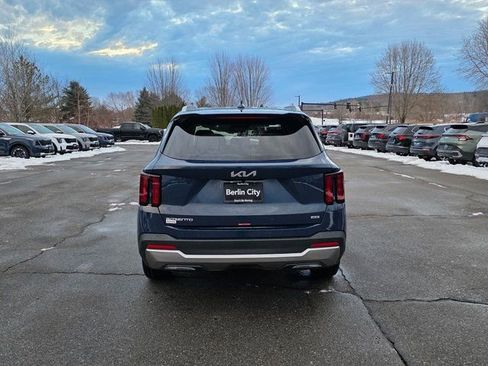 New 2026 Kia Sorento S image 6