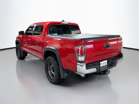 Used 2020 Toyota Tacoma TRD Off-Road image 7