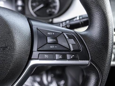 Used 2022 Nissan Versa SV image 14