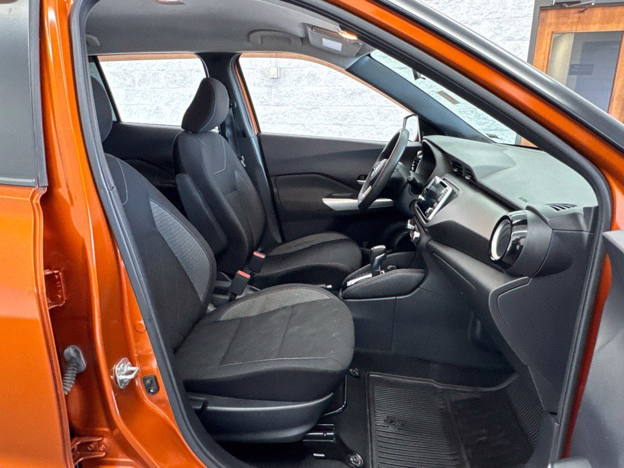 Used 2018 Nissan Kicks SV w/ Exterior Package FWD image 42