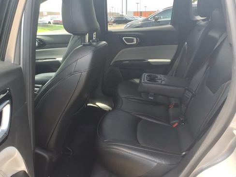 Used 2023 Jeep Compass Limited w/ Elite Group AWD/4WD image 13