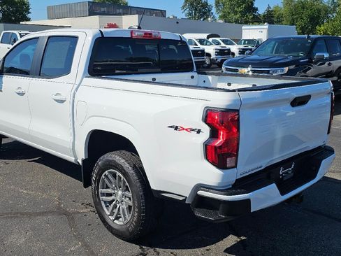Used 2023 Chevrolet Colorado LT w/ LT Convenience Package II AWD/4WD image 5