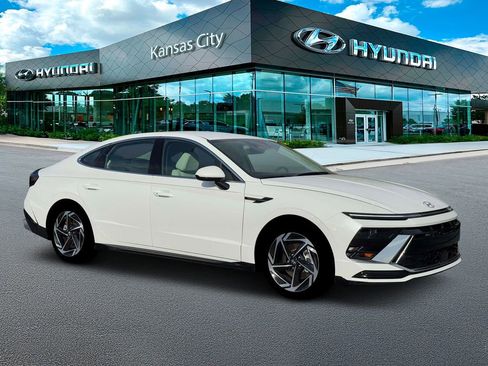 New 2026 Hyundai Sonata SEL AWD/4WD image 10