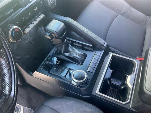 Used 2025 Toyota Tacoma SR5 AWD/4WD image 22