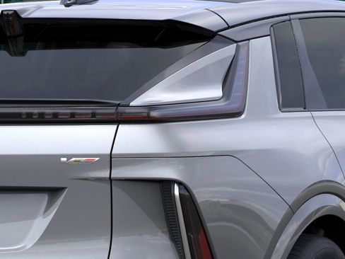 New 2026 Cadillac Lyriq V w/ Exterior Carbon Fiber Package AWD/4WD image 11