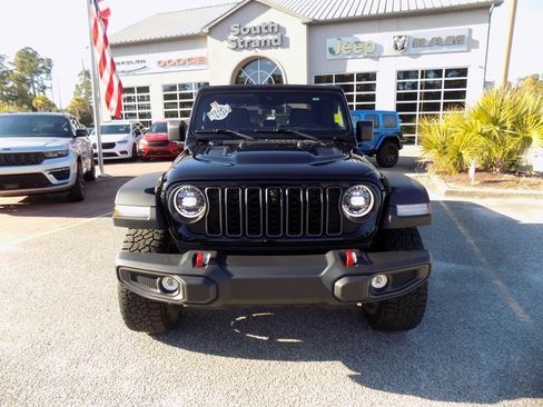 Certified 2024 Jeep Gladiator Rubicon w/ Technology Group image 2