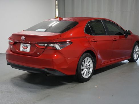 Used 2023 Toyota Camry LE image 8