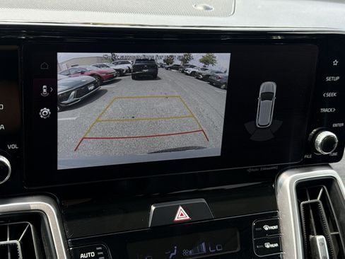 Used 2022 Kia Sorento EX w/ Panoramic Sunroof Package FWD image 17