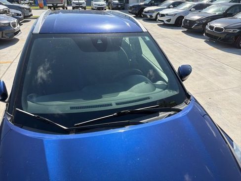 Used 2020 Nissan Kicks SV image 3