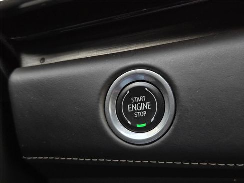 Used 2022 Cadillac Escalade ESV Sport Platinum AWD/4WD image 23