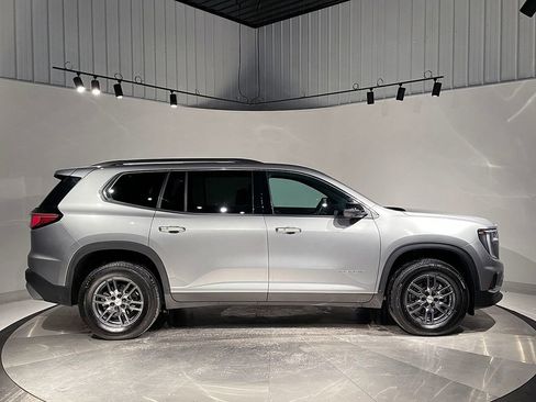 Used 2025 GMC Acadia Elevation image 10