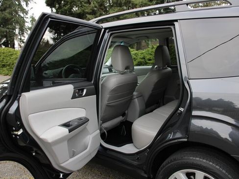 Used 2012 Subaru Forester 2.5X Limited image 16