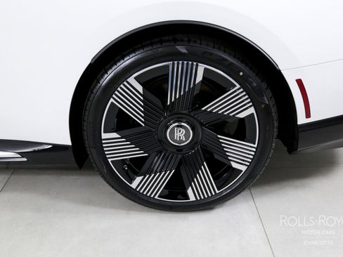 Used 2024 Rolls-Royce Spectre w/ Spectre Launch Package image 35