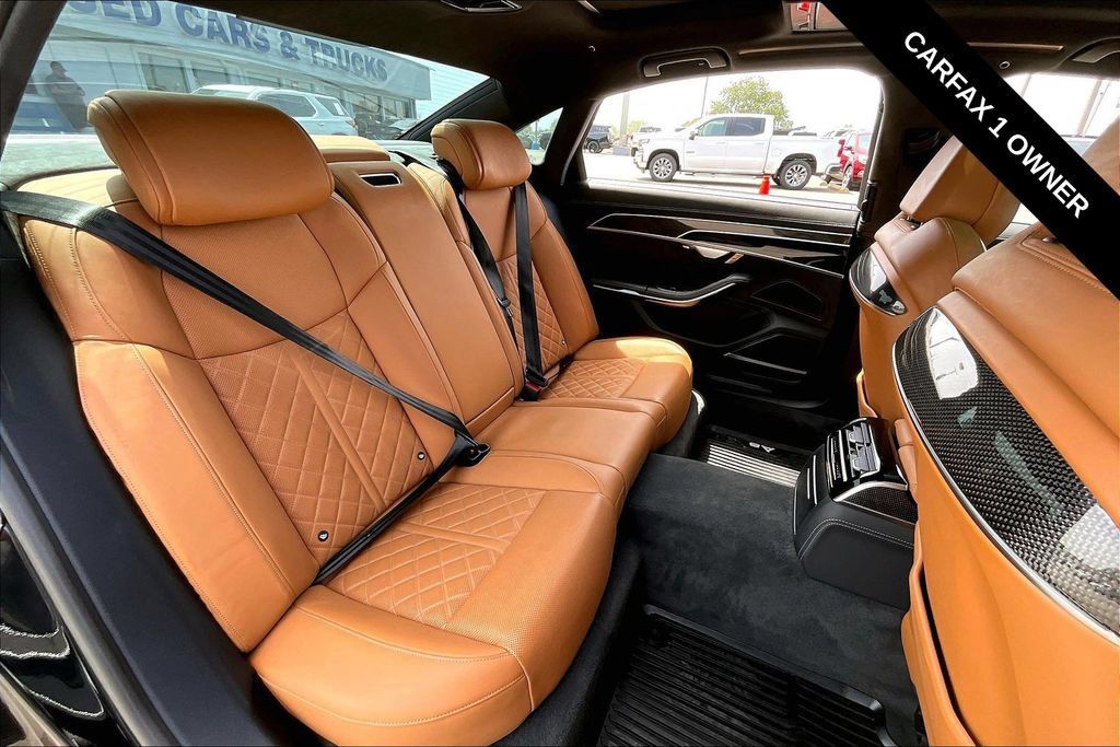 Used 2023 Audi S8 AWD/4WD image 24