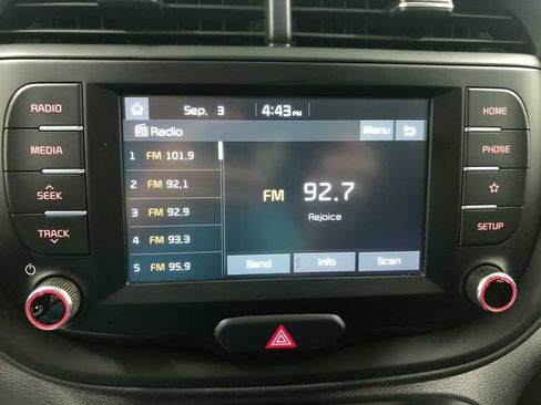 Used 2020 Kia Soul LX FWD image 21